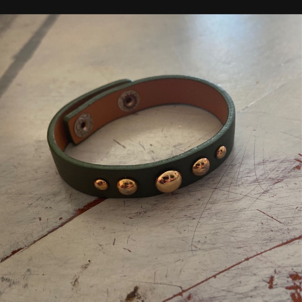 Army green snap bracelet